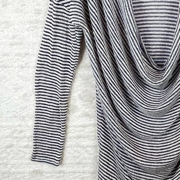 CELESTE Stretchy Cover-Up Black White Stripes Size Large - Picture 2 of 15